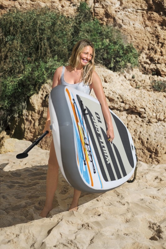 Hydro Force White Cap Convertible SUP Board op het strand